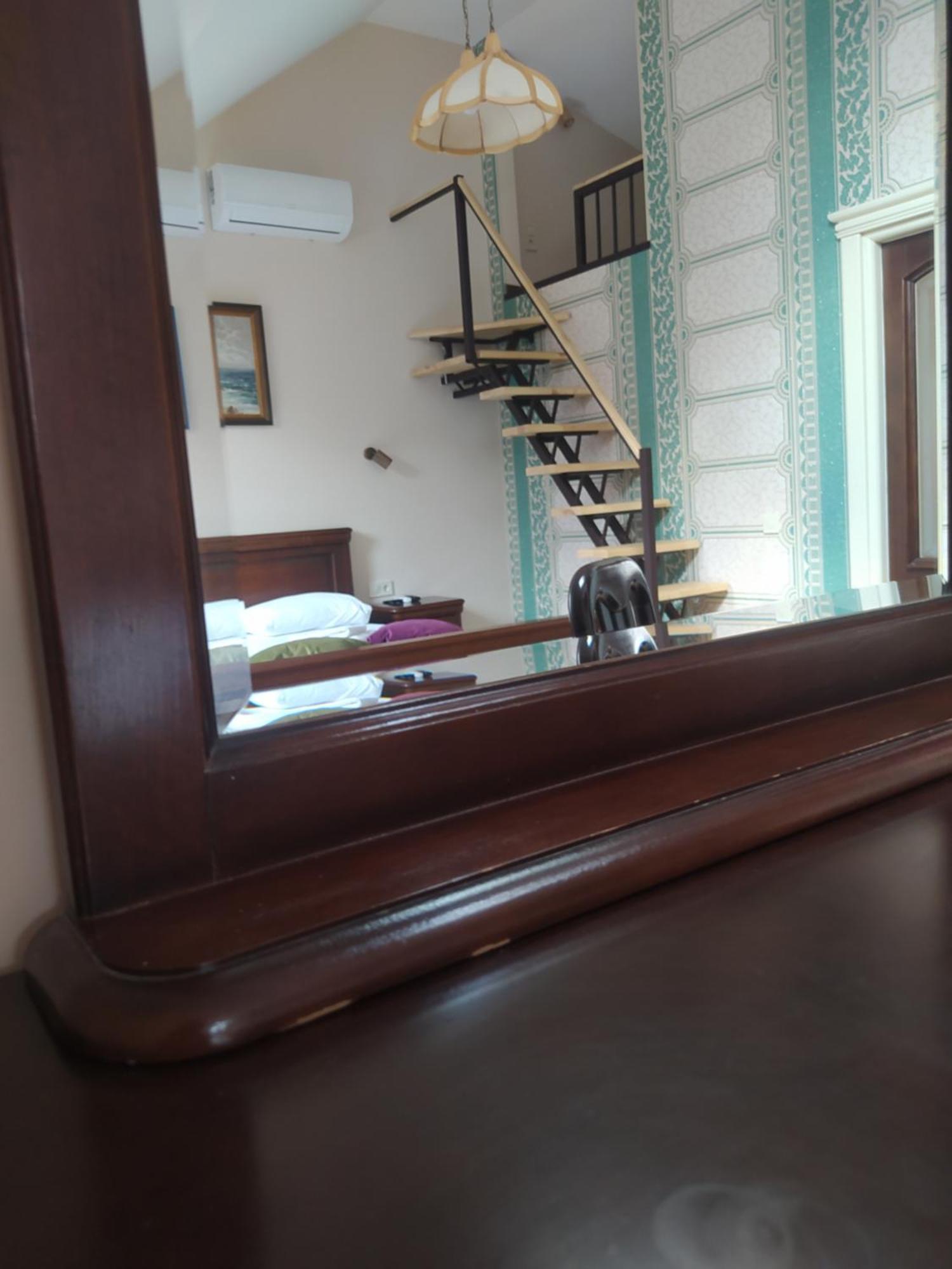 Apart Yaroslava Osmomysla 9 Square - City Center ลวีฟ ภายนอก รูปภาพ