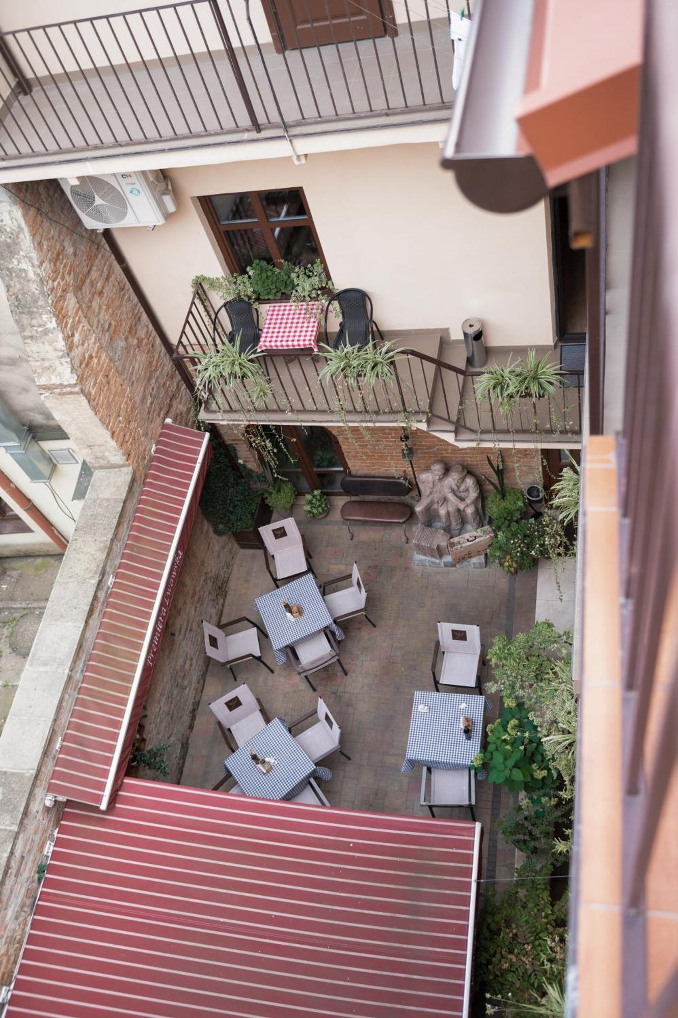 Apart Yaroslava Osmomysla 9 Square - City Center ลวีฟ ภายนอก รูปภาพ