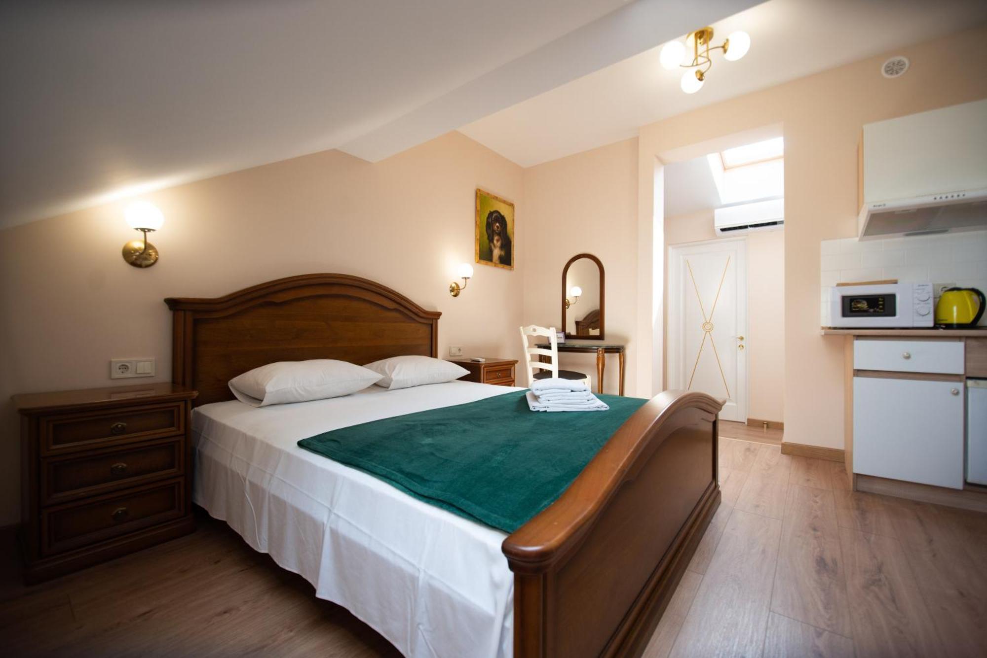 Apart Yaroslava Osmomysla 9 Square - City Center ลวีฟ ภายนอก รูปภาพ